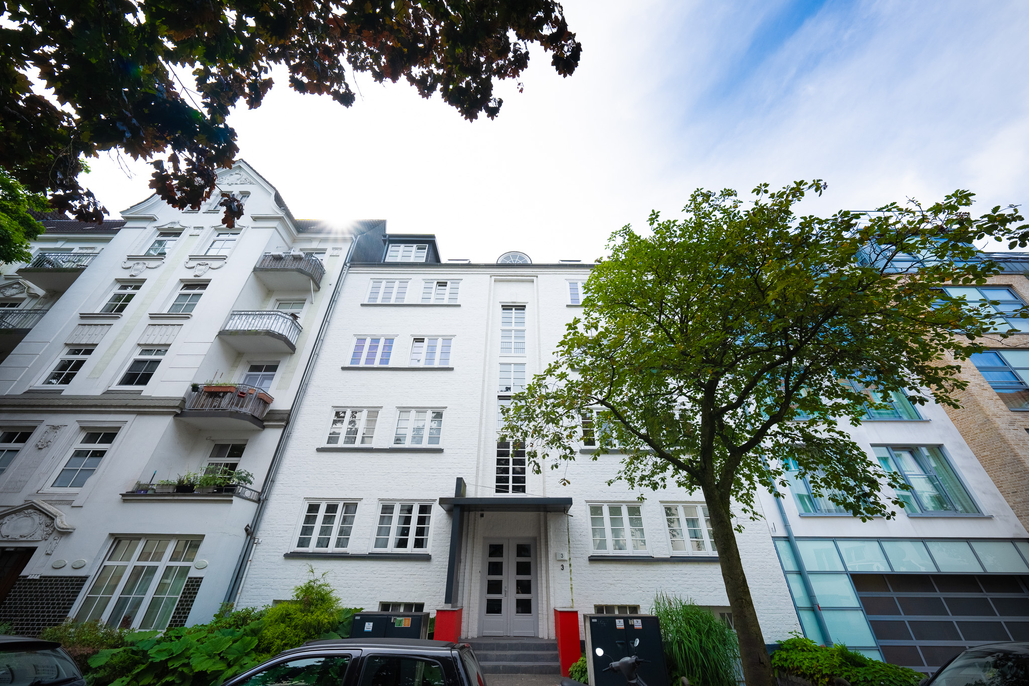 Mitten in Winterhude wartet diese Dachgeschosswohnung auf Sie